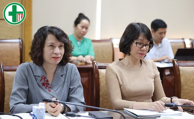 Thứ trưởng Bộ Y tế Nguyễn Thị Liên Hương phát biểu.